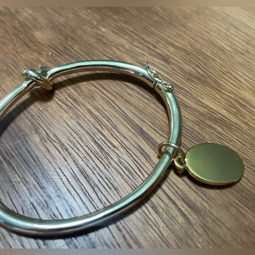 ✨Gold bracelet with simple charm